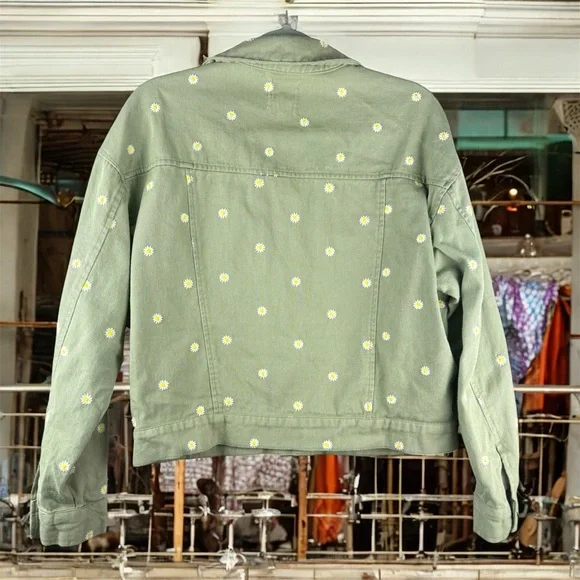 Cali 1850 Olive Green Floral Embroidered Jean Trucker Jacket Cropped Daisies L - Picture 2 of 10